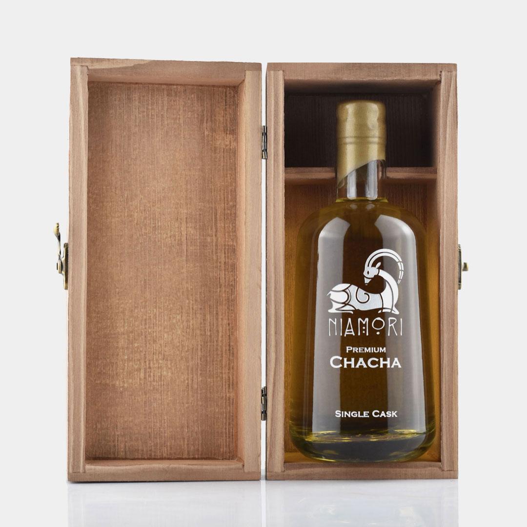 ჭაჭა ანბანით | Single Cask | ხის ყუთით | 0.50 ლიტრი
